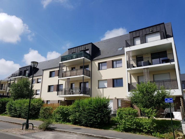 Logements collectifs couverts en ardoise dEspagne avec lucarnes en bardage zinc anthracite 1 - Couverture - Rennes, Saint Malo