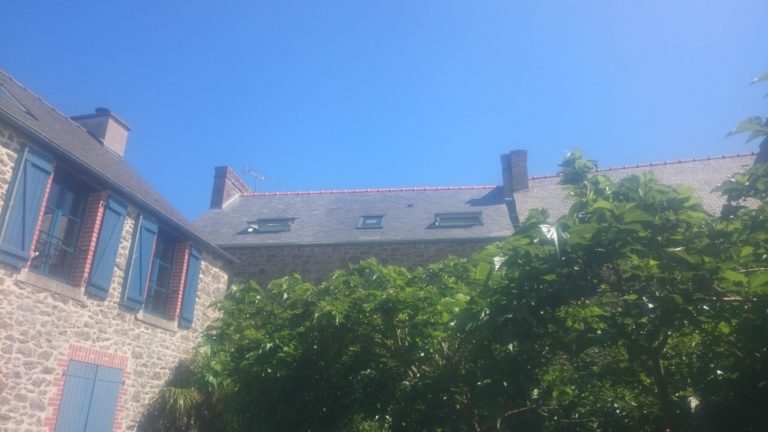 Renovation de toiture en ardoise naturelle dEspagne classique 32x22 1 - Couverture - Rennes, Saint Malo
